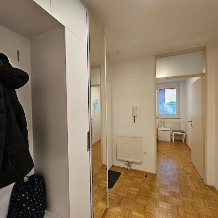 Martin In The Center Любляна