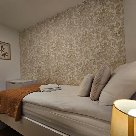 Martin In The Center Apartman